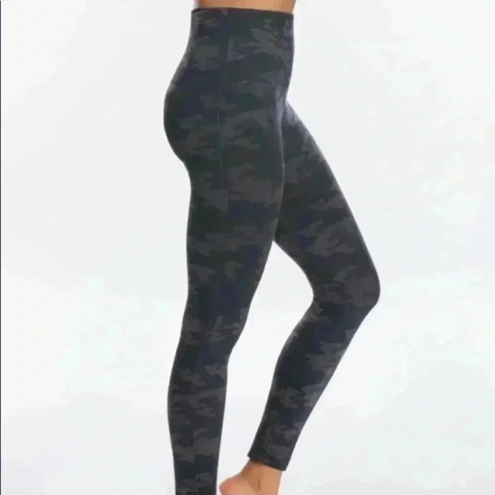 Spanx look at me now camo leggings NEW small‎